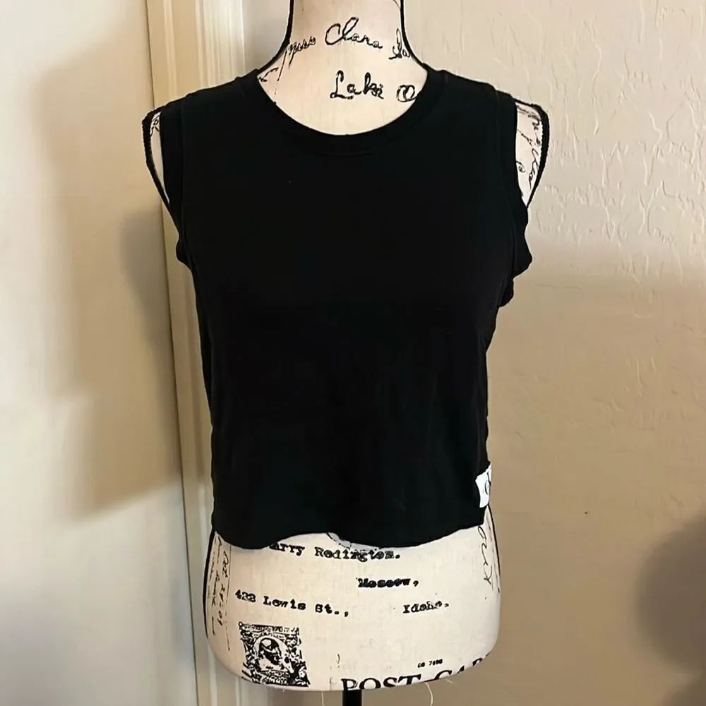Calvin Klein Jeans Black Cropped Sleeveless Modern Casual Top Boho Athleisure